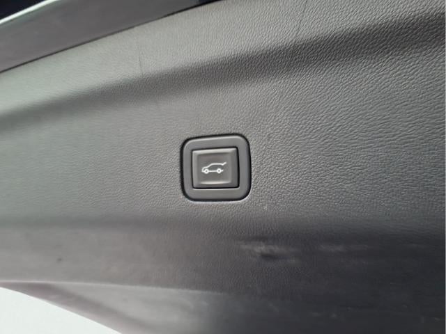 2021 GMC Yukon XL Base