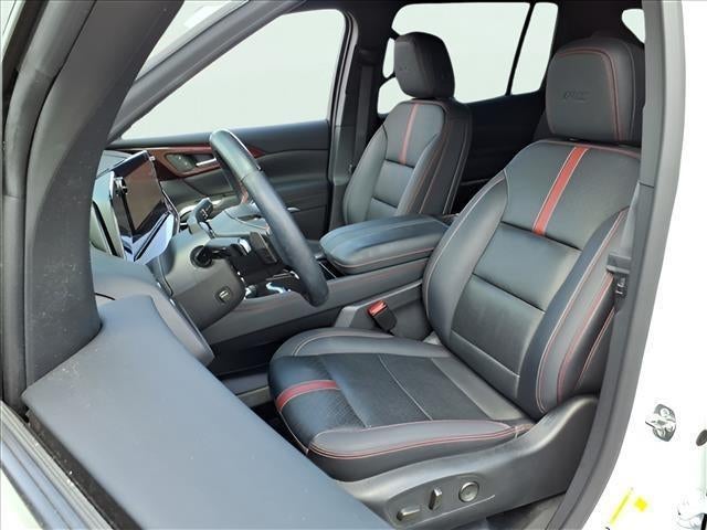 2024 Chevrolet Traverse Base