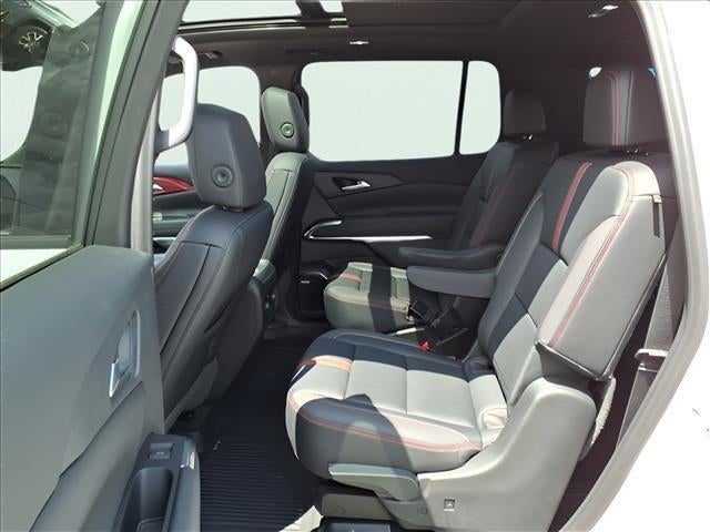 2024 Chevrolet Traverse Base