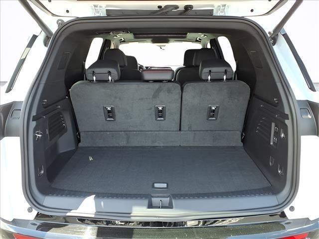 2024 Chevrolet Traverse Base