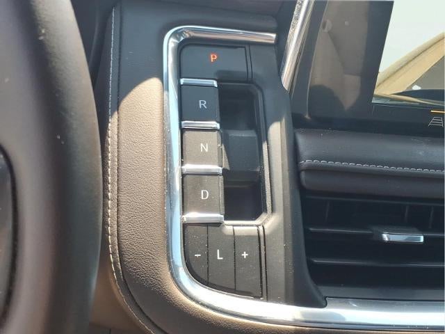 2023 Chevrolet Suburban Base