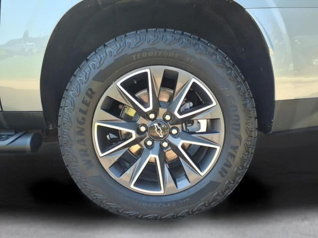 2023 Chevrolet Suburban Base