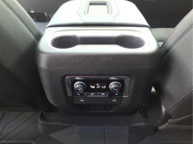 2024 Chevrolet Suburban Base
