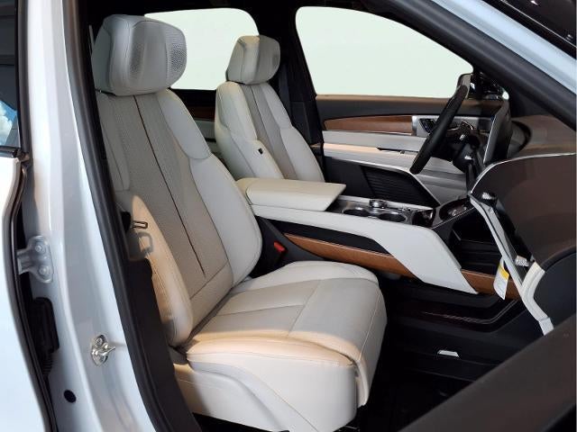 2027 Cadillac VISTIQ Luxury