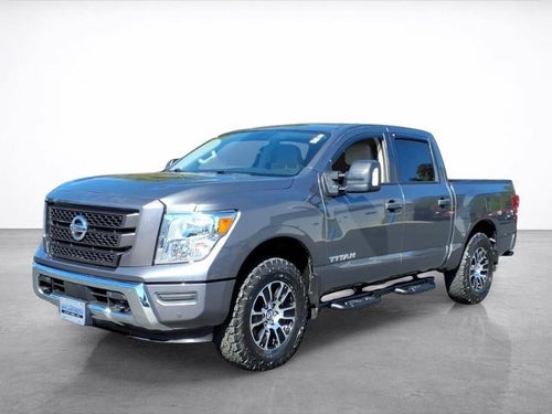 2023 Nissan TITAN Base