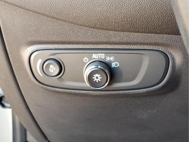 2023 Chevrolet Equinox Base