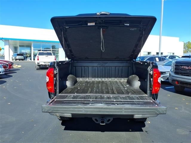 2017 Toyota Tundra 4WD SR5