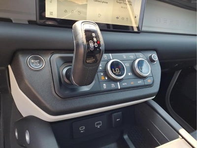 2024 Land Rover Defender 110 P300