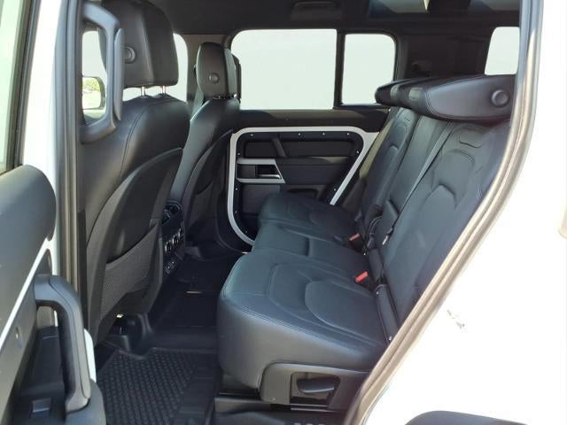2024 Land Rover Defender 110 P300
